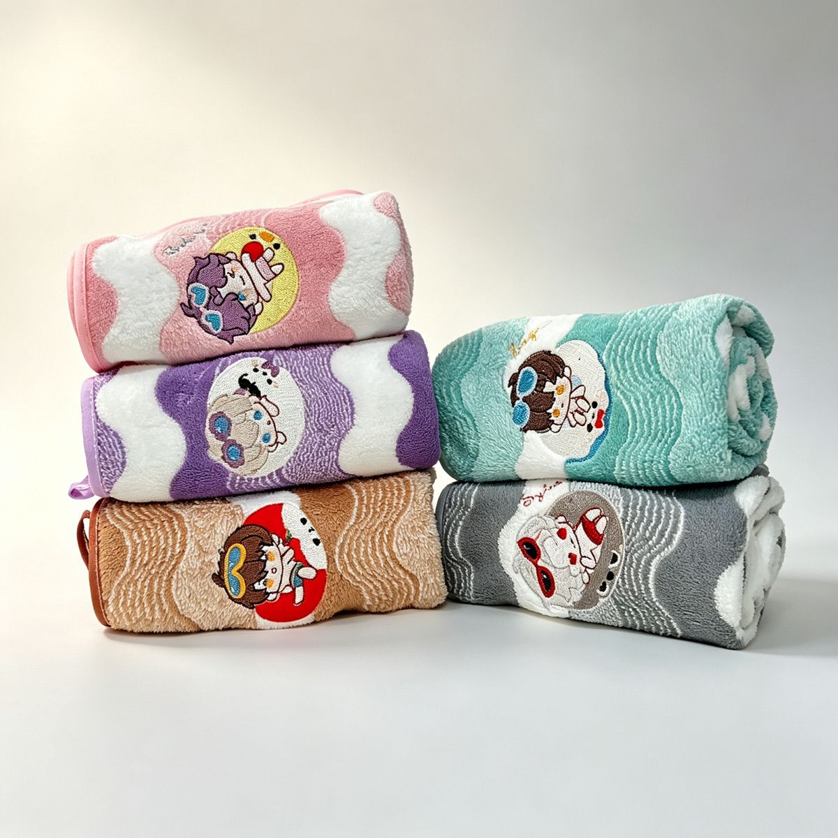 Embroidery Love - Полотенце для рук из кораллового флиса