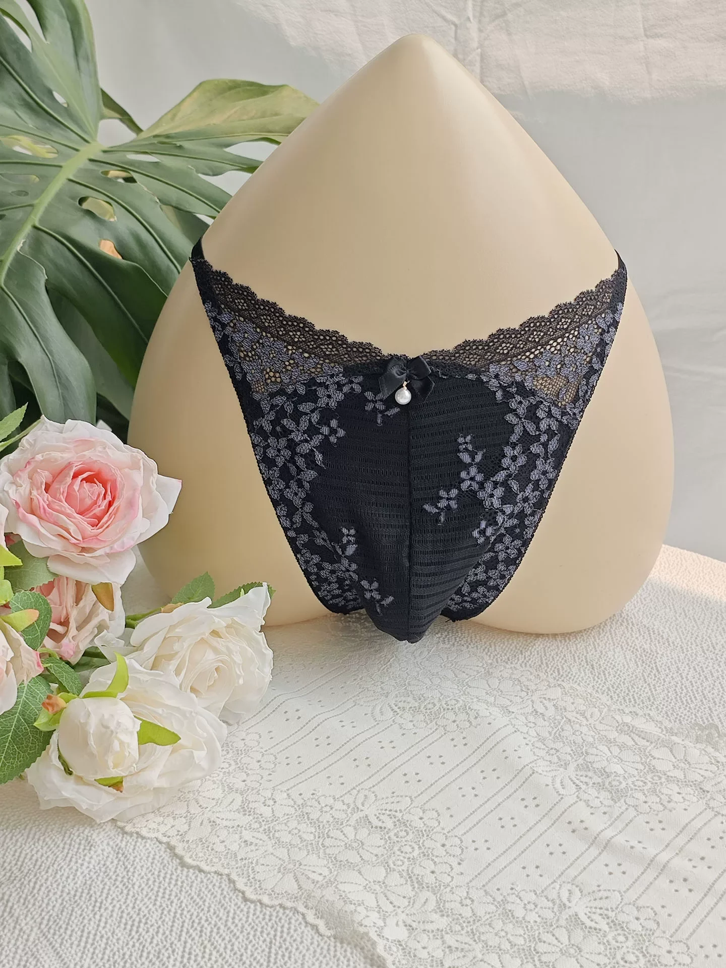 Мужские трусы-брифы из черного – обзор и цена Embroidery Garments